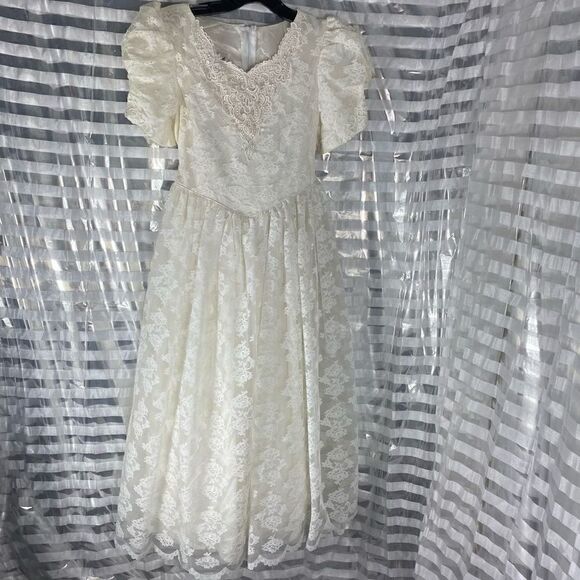 Storybook Heirloom White Embroidered Lace Dress - Picture 1 of 7